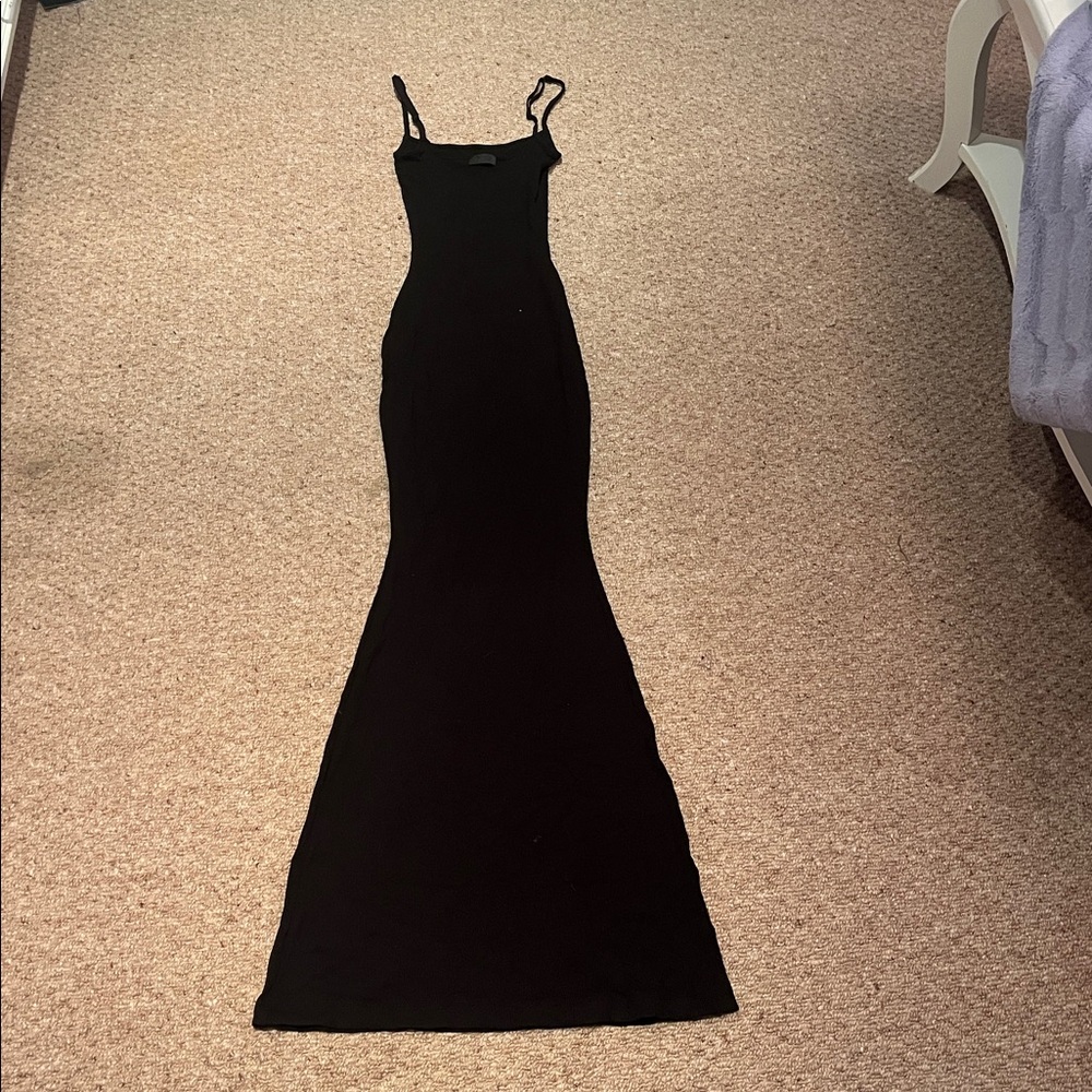 SKIMS Soft Lounge Long Slip Dress – Onyx Ribbed – XS – Like New - Picture 6 of 7